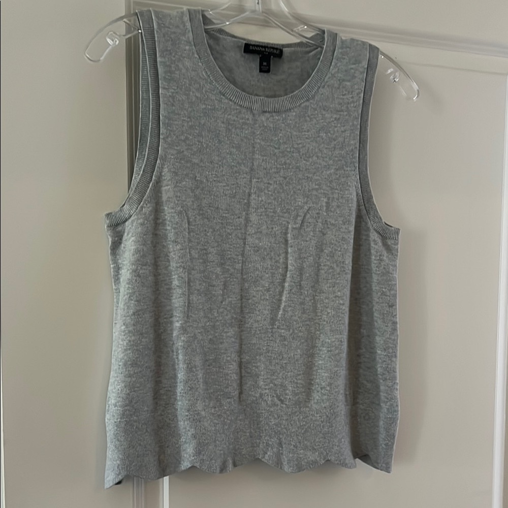 Banana Republic Gray Muscle Tee Sleeveless Boxy Relaxed Fit